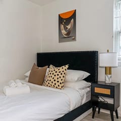 Private Bedroom near Temple U | Unit A