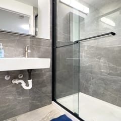 Ramblei near Drexel Park | Room 1M