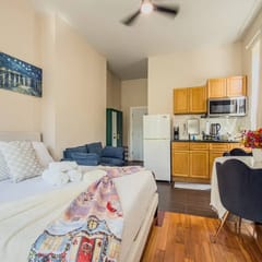 Sunny Studio Nest near Drexel & UPenn