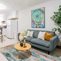 Lancaster Art Suite 3 | 2BR near Drexel & Penn