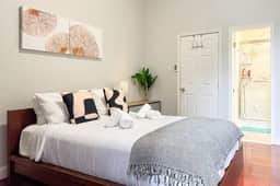 Brooklyn Vibe Meets UPenn | Stylish 1BR | Sleeps 3