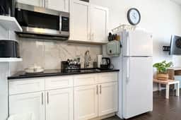 Brooklyn Vibe Meets UPenn | Stylish 1BR | Sleeps 3