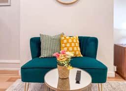 Charming Studio Apt in Center City | 1F