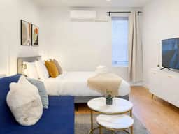 Charming Studio Apt in Center City | 2F