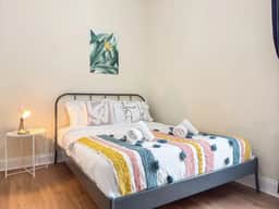 Cozy & Stylish 2BR Apt in University City