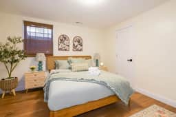 Cozy Parisian Retreat| Brand New| Near Penn&Drexel