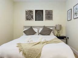 Ramblei near Drexel Park | Room BR