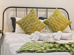 Ramblei near Rittenhouse Sq | Studio - 1R