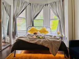 Ramblei near Schuylkill River Park | Studio - 2R