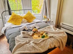 Ramblei near Schuylkill River Park | Studio - 2R