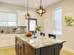 Ramblei near SJU & CHOP | 8-Bedroom House