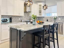 Ramblei near SJU & CHOP | 8-Bedroom House