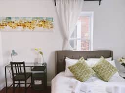 Ramblei near University City | Studio - 3R