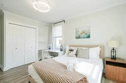 Spacious 3BR/3BA | Sleeps 8 | 10 Min to Stadium
