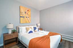 Lancaster Art Suite A | 4BR near Drexel & Penn