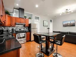 The Camac Hideaway | 2BR near Convention Center
