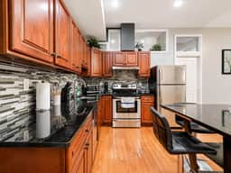 The Camac Hideaway | 2BR near Convention Center