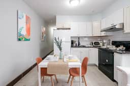 Lancaster Art Suite 4 | 2BR near Drexel & Penn