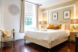 Old City 2BR Apt w/ Shuffleboard! Walk Everywhere! - Image 5