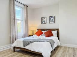 Ramblei near Drexel Park: 6-Bedroom Unit B - Image 5