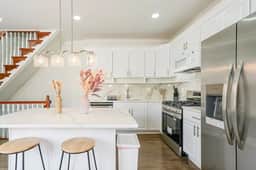 Spacious 3BR/3BA | Sleeps 7 | 10 Min to Stadium - Image 2