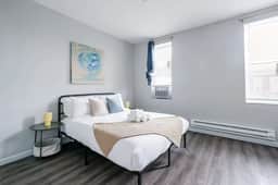 Lancaster Art Suite 3 | 2BR near Drexel & Penn - Image 4