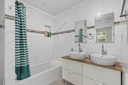 BudgetNest | Ensuite Room | UPenn/Drexel R5 - Image 5