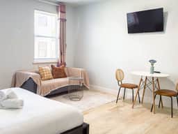 Large Private Room & Private Bath | UPenn/Drexel - Image 2