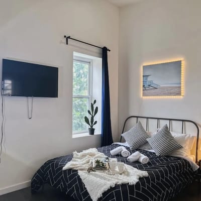 Ramblei near Rittenhouse Square | Studio - 3F