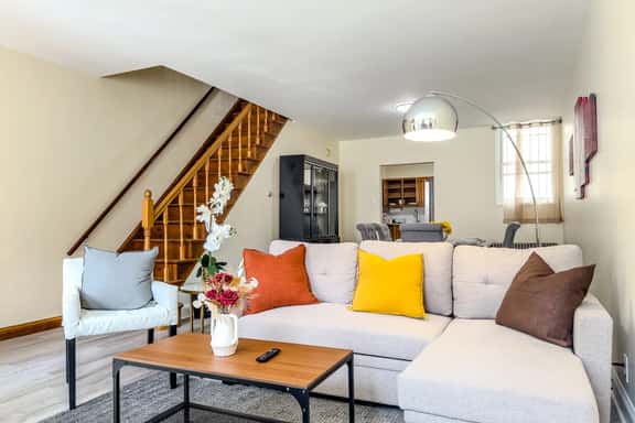 Cozy 3-Bedroom House in South Philly - Image 1