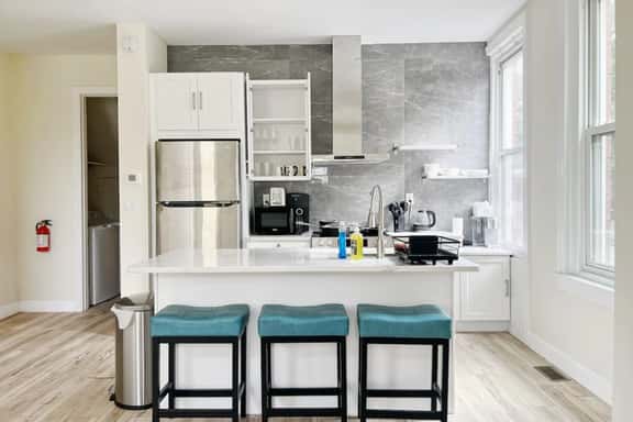 Ramblei near Drexel Park: 4-Bedroom Unit A - Image 1