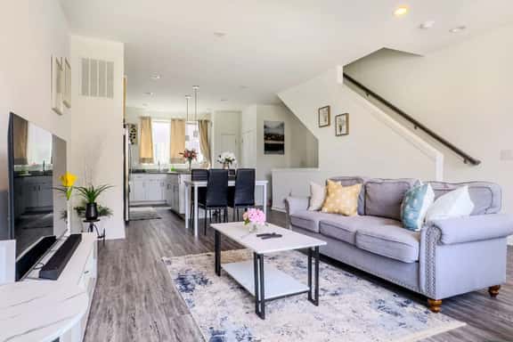 Riverview Retreat: 3BR Oasis w/ Rooftop & Garage - Image 1