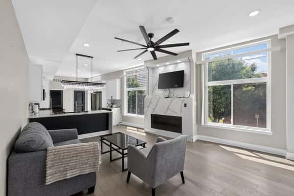 Queen Village Grand | 3BR, Rooftop & Garage - Image 1