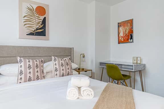 Private Bedroom near Temple U | Unit C - Image 1