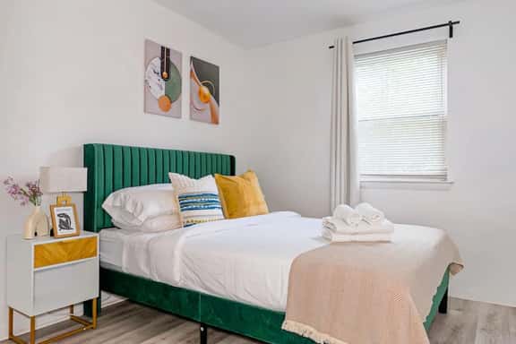 Private Bedroom near Temple U | Unit D - Image 1