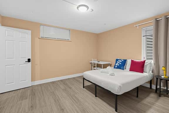BudgetNest Near UPenn & Drexel | Private Room 1 - Image 1