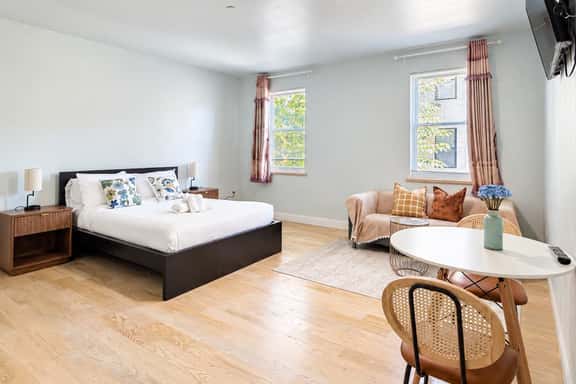 Large Private Room & Private Bath | UPenn/Drexel - Image 1