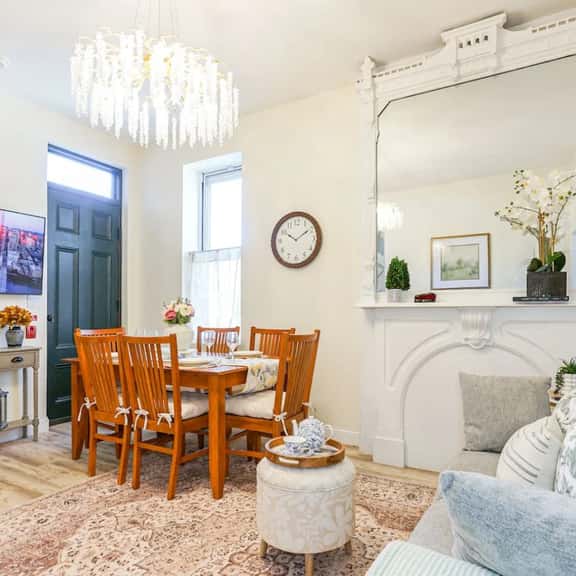 Parisian 3BR Stay | Near Penn, Drexel & Dining - Image 1