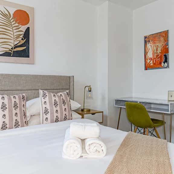 Private Bedroom near Temple U | Unit C - Image 1