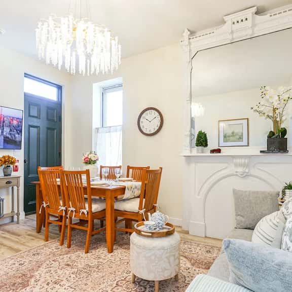 Parisian 3BR Stay | Near Penn, Drexel & Dining - Image 1