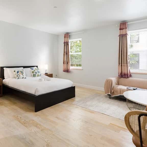 Spacious Ensuite Near UPenn & Drexel | 2R - Image 1
