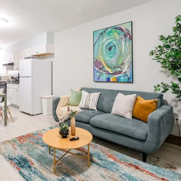 Lancaster Art Suite 3 | 2BR near Drexel & Penn - Image 1