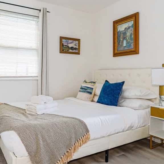 Private Bedroom near Temple U | Unit E - Image 1