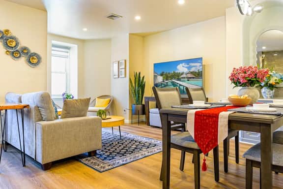 5 Star Art District Haven–Walk to Top Attractions!