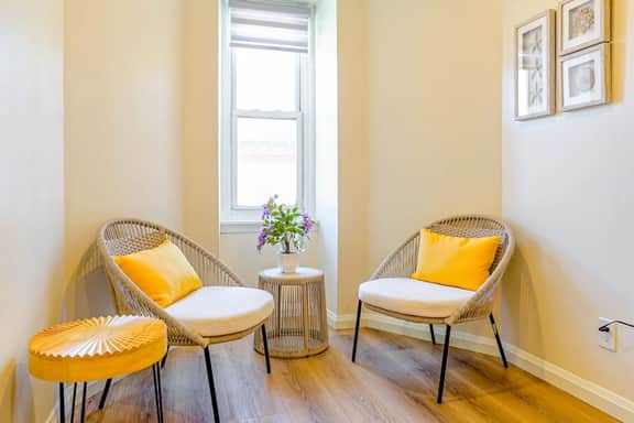 5 Star Art District Haven–Walk to Top Attractions!