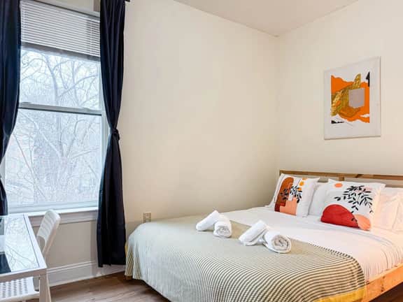 Cozy & Stylish 2BR Apt in University City