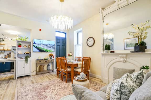 Elegant French Retreat • Dual Kitchen • Sleep 11