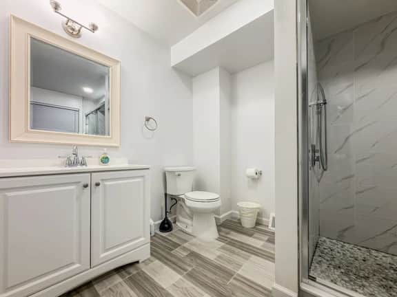 Private Bedroom near Temple U | Unit E
