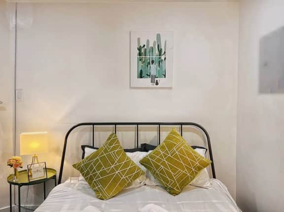 Ramblei near Rittenhouse Sq | Studio - 1R