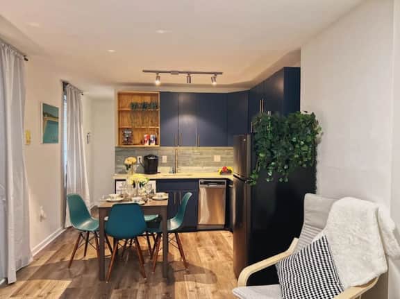 Ramblei near Rittenhouse Square | Studio - 2R
